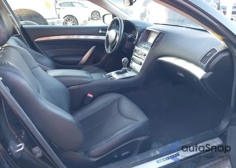 2015 Infiniti Q60 z USA, uszkodzony, nr VIN JN1CV6EL8FM890966